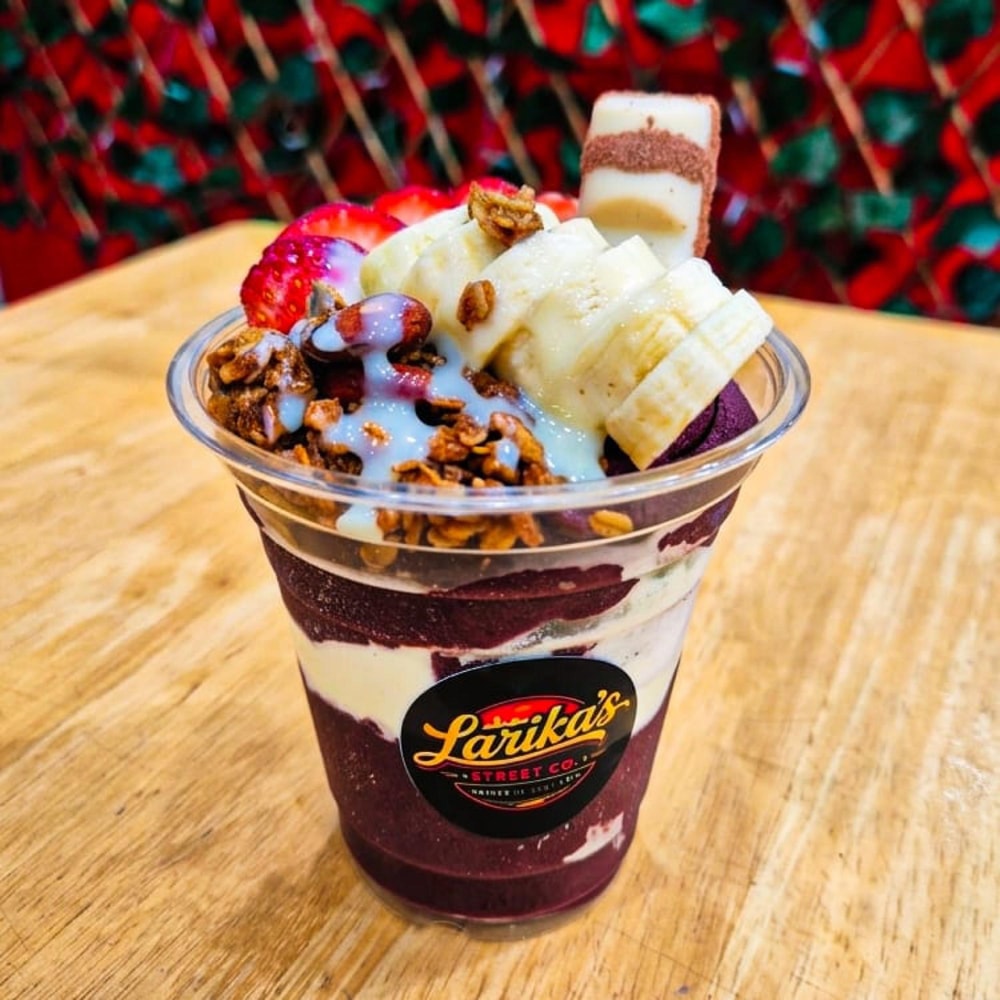 Larika's acai cup